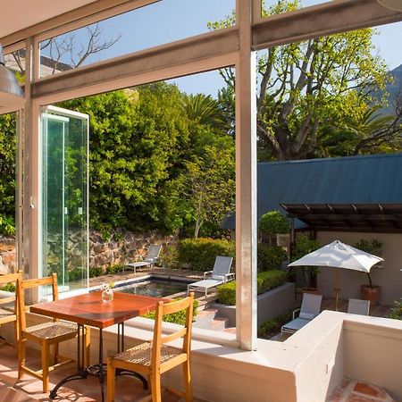 Four Rosmead Boutique Guesthouse Cape Town Bagian luar foto