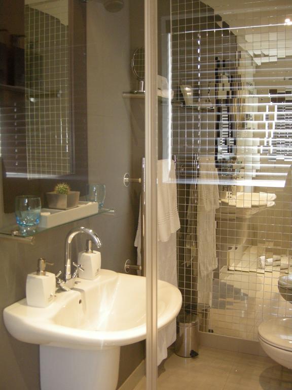 Four Rosmead Boutique Guesthouse Cape Town Bagian luar foto